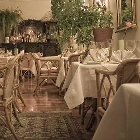 Gastehaus Balthasar Neumann 2*